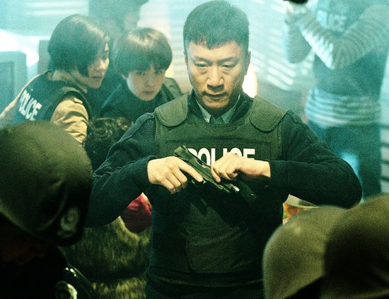 《毒战》的内地气:***是54的 收费站是遍地的