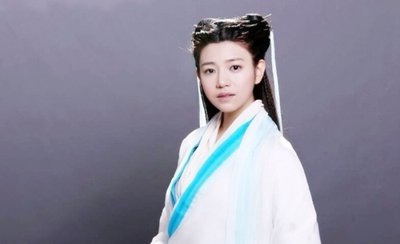 【钢牙八卦】姑娘,你是谁,请问有事吗?